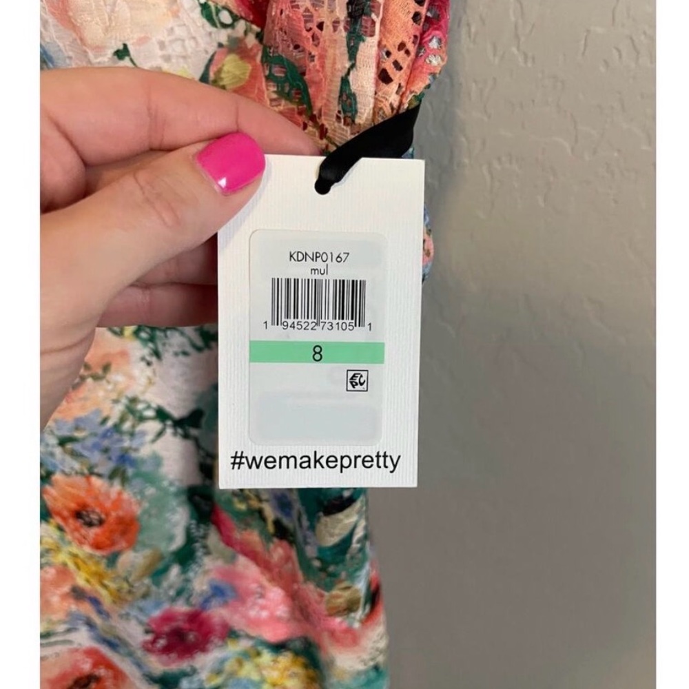 Kensie Eyelet Watercolor Floral 3/4 Sleeve Shift Dress - 8 - Picture 6 of 9